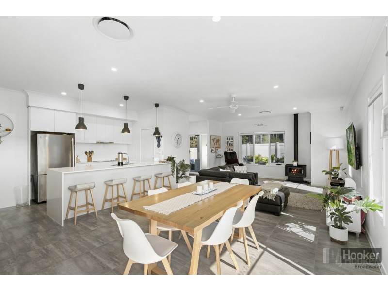 1/30 Kookaburra Circuit, Maudsland QLD 4210