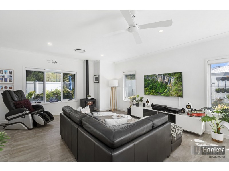 1/30 Kookaburra Circuit, Maudsland QLD 4210