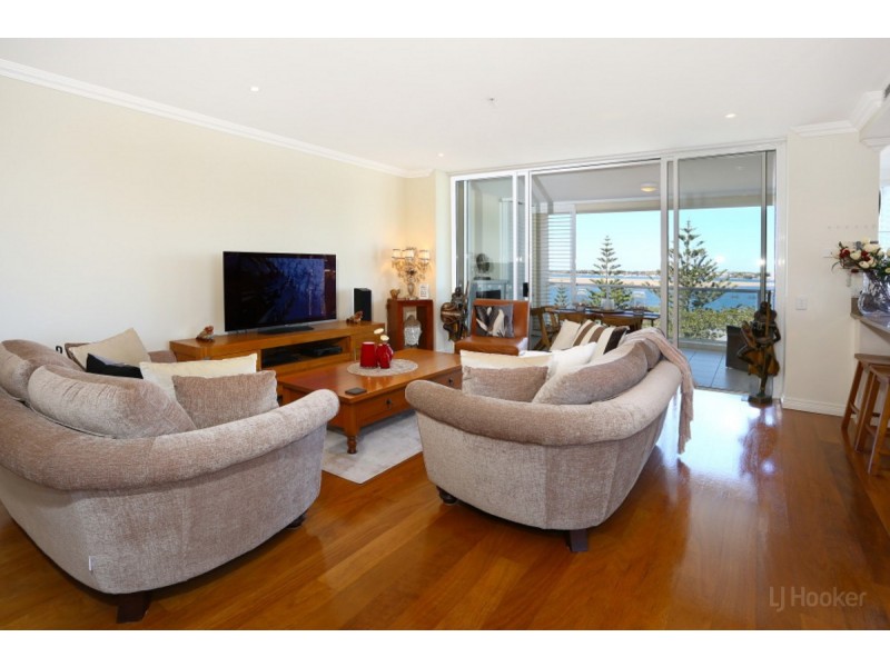 501/212-214 Marine Parade, Labrador QLD 4215