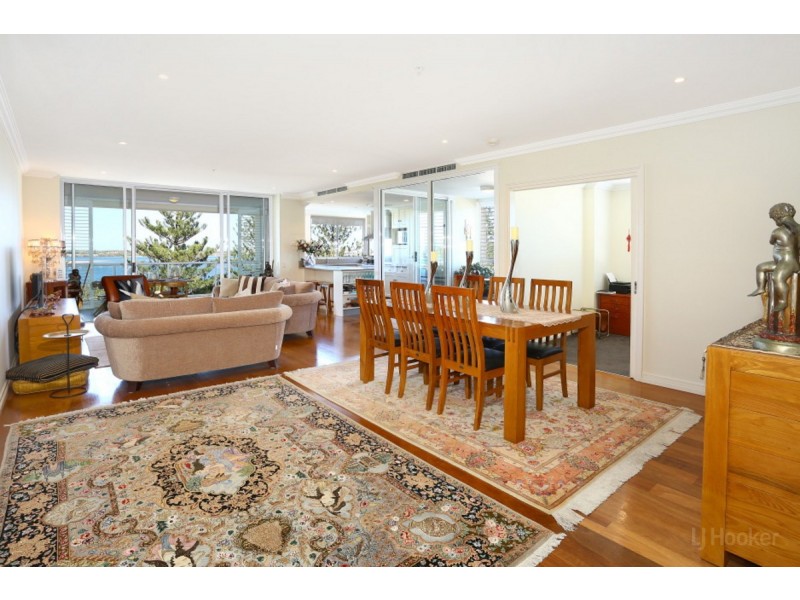 501/212-214 Marine Parade, Labrador QLD 4215