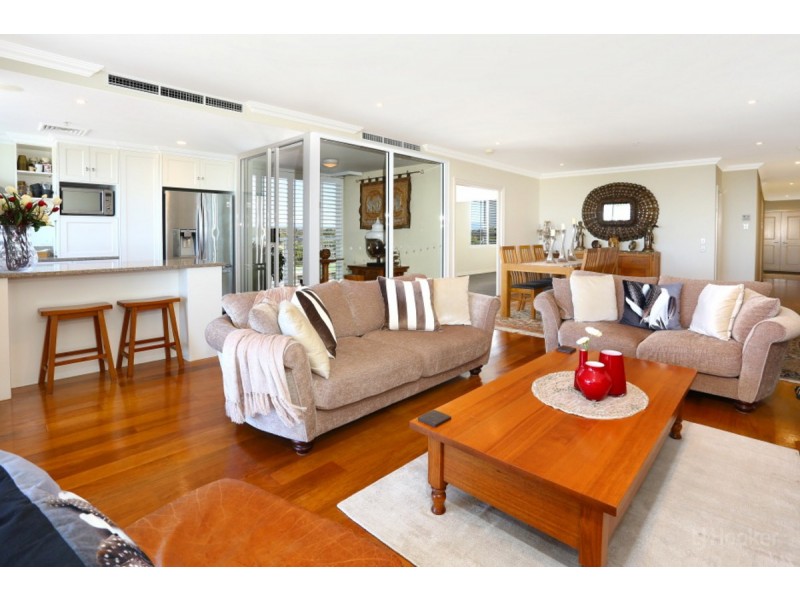 501/212-214 Marine Parade, Labrador QLD 4215