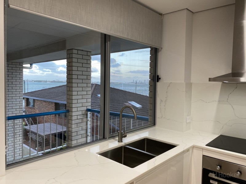 12/294 Marine Parade, Labrador QLD 4215