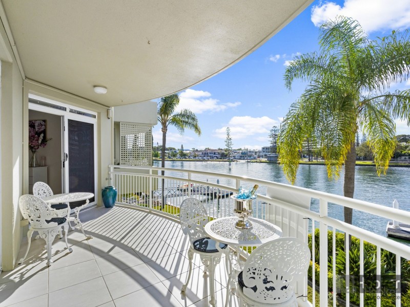 5/3-5 Vernia Place, Biggera Waters QLD 4216