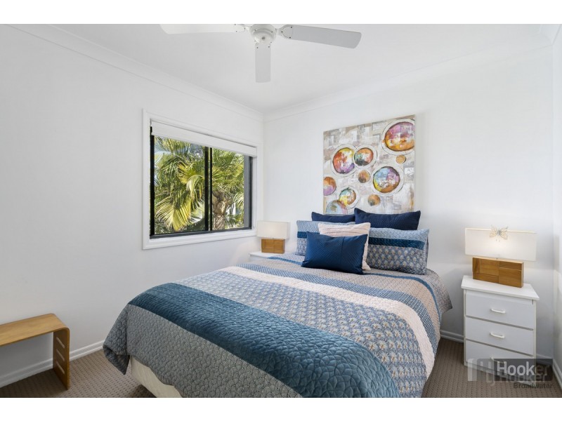 39 Ballybunyon Crescent, Hope Island QLD 4212