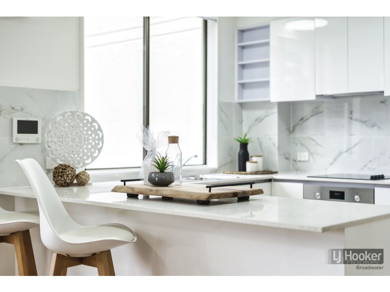 12/77 Brighton Parade, Southport QLD 4215