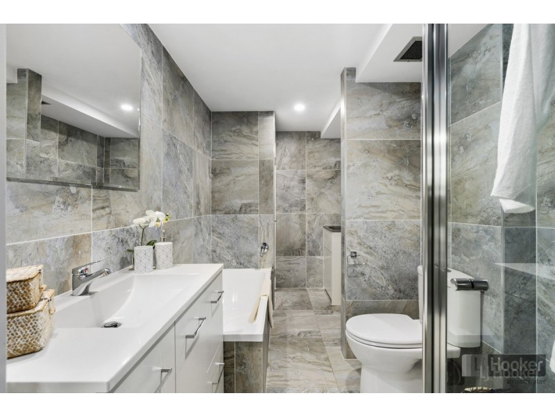 12/77 Brighton Parade, Southport QLD 4215