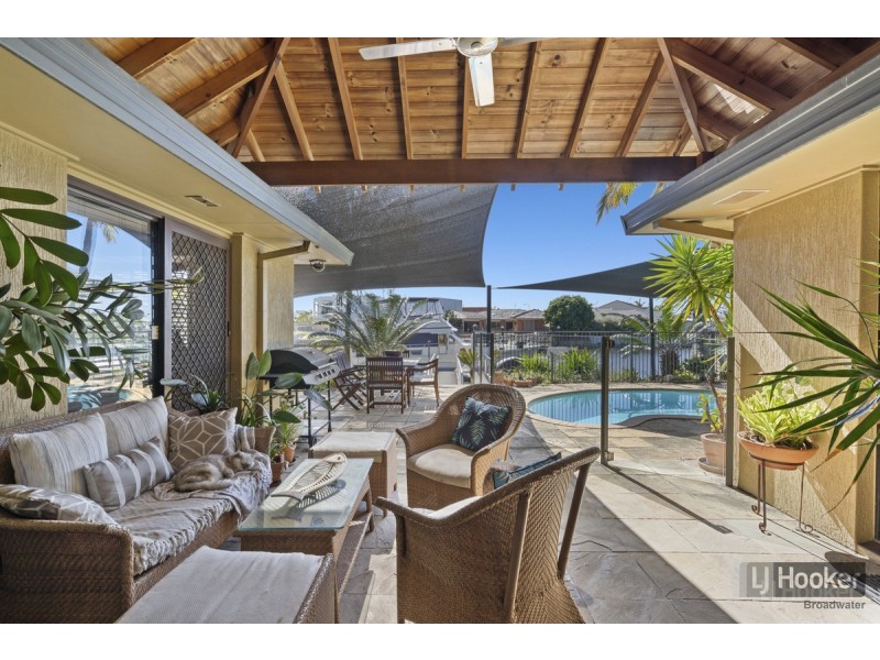 343 Bayview Street, Hollywell QLD 4216