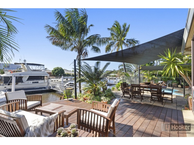 343 Bayview Street, Hollywell QLD 4216