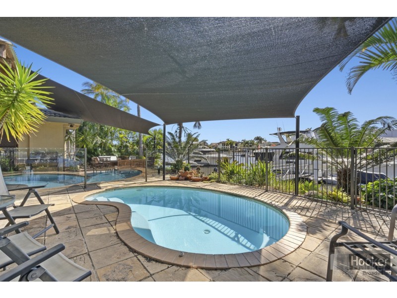 343 Bayview Street, Hollywell QLD 4216