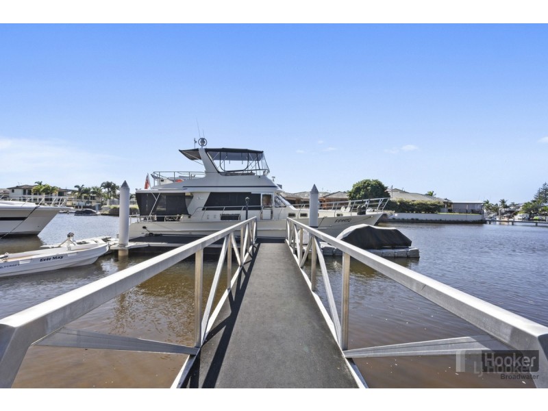 343 Bayview Street, Hollywell QLD 4216