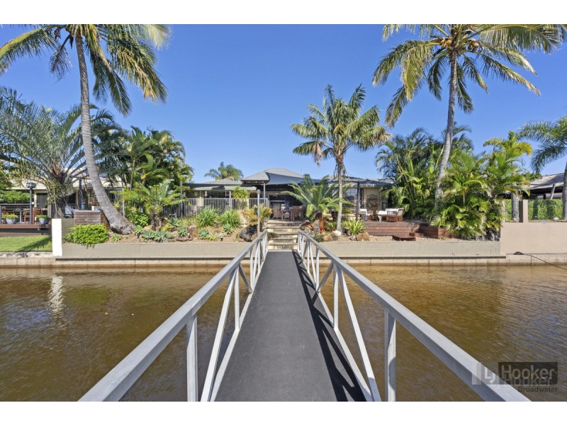 343 Bayview Street, Hollywell QLD 4216