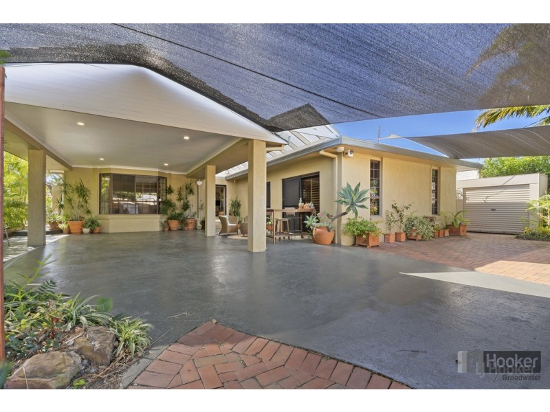 343 Bayview Street, Hollywell QLD 4216