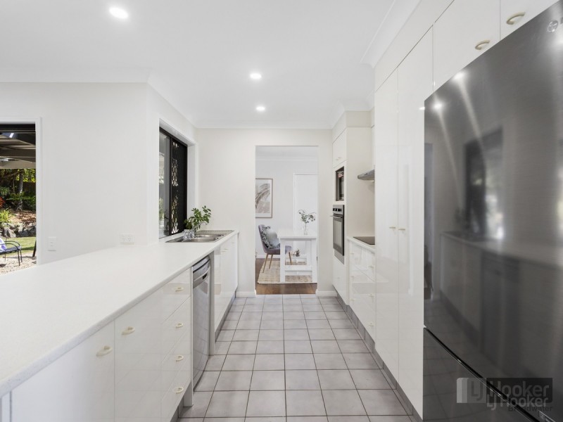 6 Batchworth Road, Molendinar QLD 4214