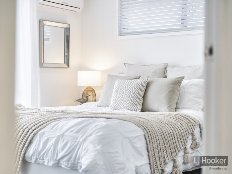 6 Batchworth Road, Molendinar QLD 4214