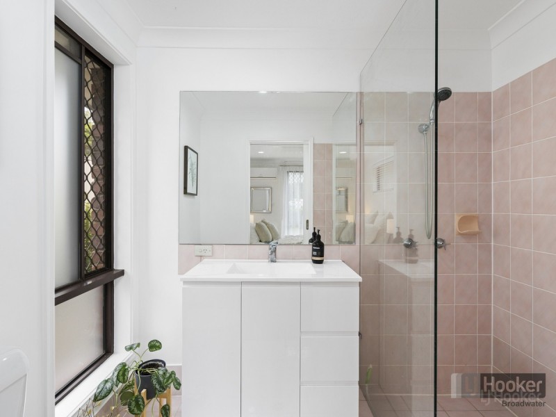 6 Batchworth Road, Molendinar QLD 4214