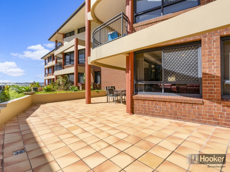 3/274 Marine Parade, Labrador QLD 4215