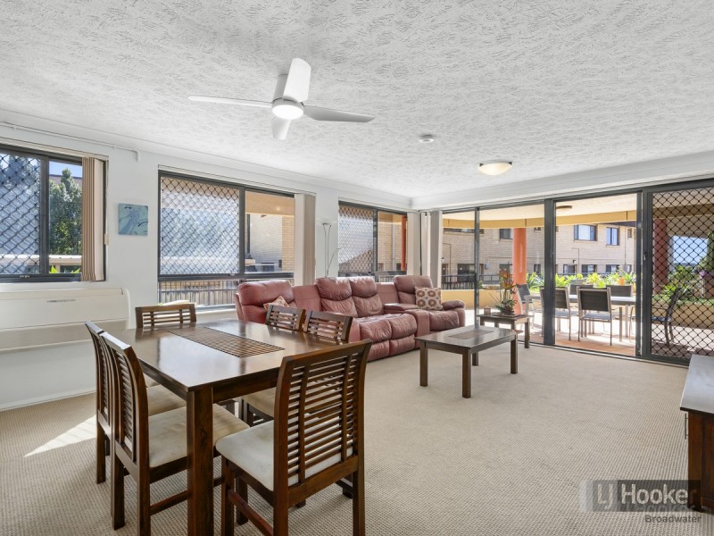 3/274 Marine Parade, Labrador QLD 4215