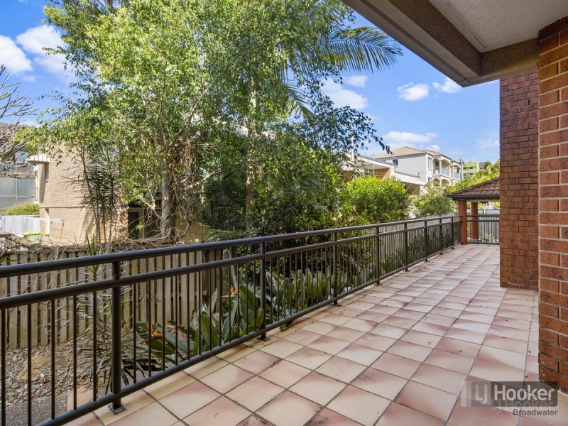 3/274 Marine Parade, Labrador QLD 4215