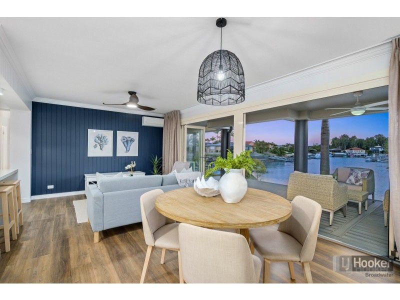 23/82-86 Limetree Parade, Runaway Bay QLD 4216