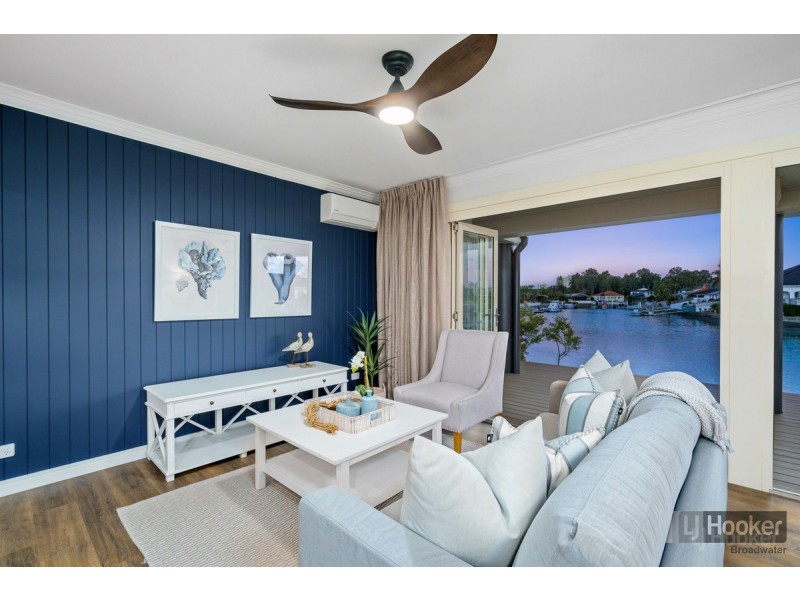 23/82-86 Limetree Parade, Runaway Bay QLD 4216