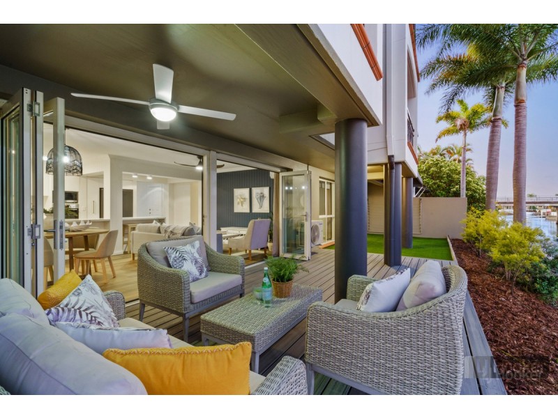 23/82-86 Limetree Parade, Runaway Bay QLD 4216