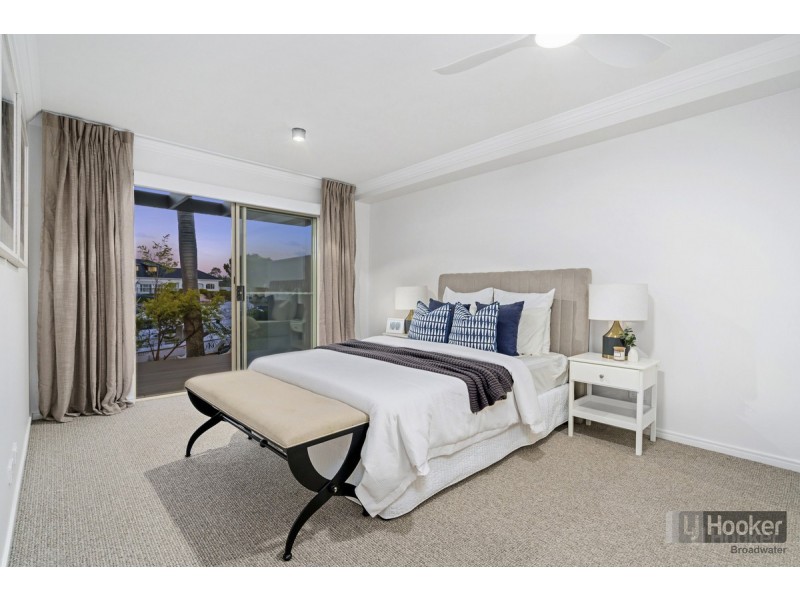 23/82-86 Limetree Parade, Runaway Bay QLD 4216