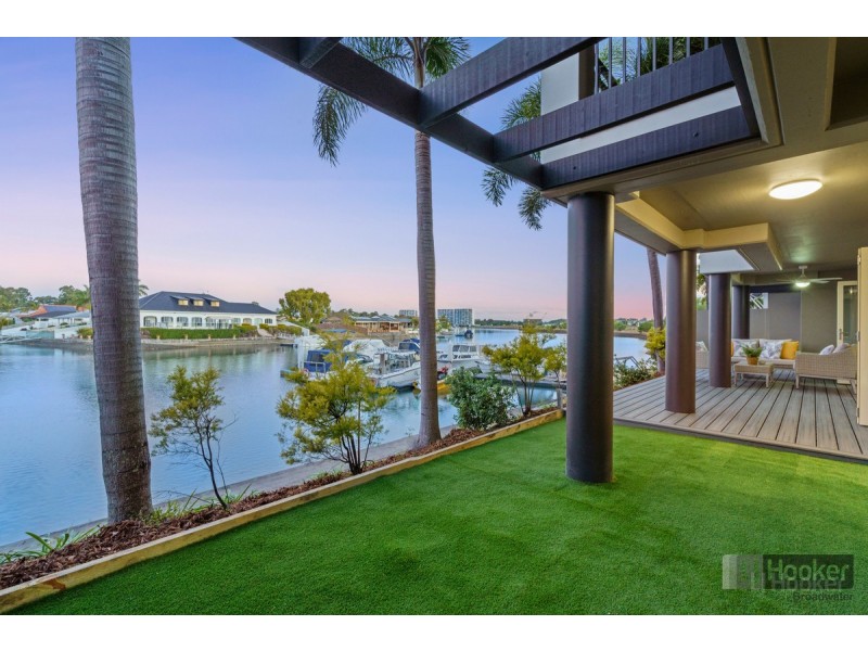 23/82-86 Limetree Parade, Runaway Bay QLD 4216