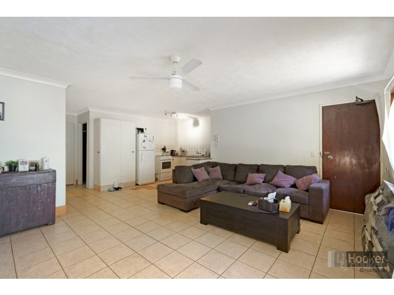 2/9 Bradford Street, Labrador QLD 4215