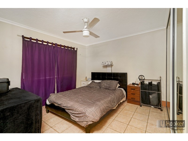 2/9 Bradford Street, Labrador QLD 4215