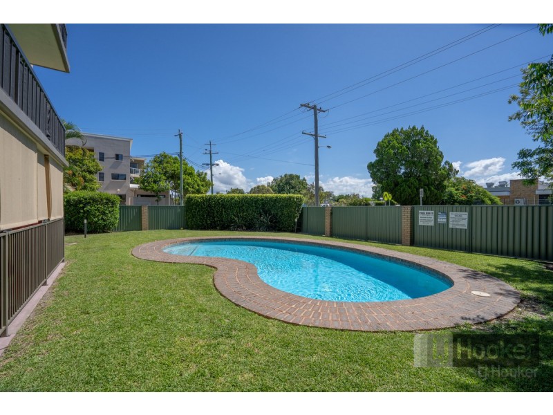 2/9 Bradford Street, Labrador QLD 4215