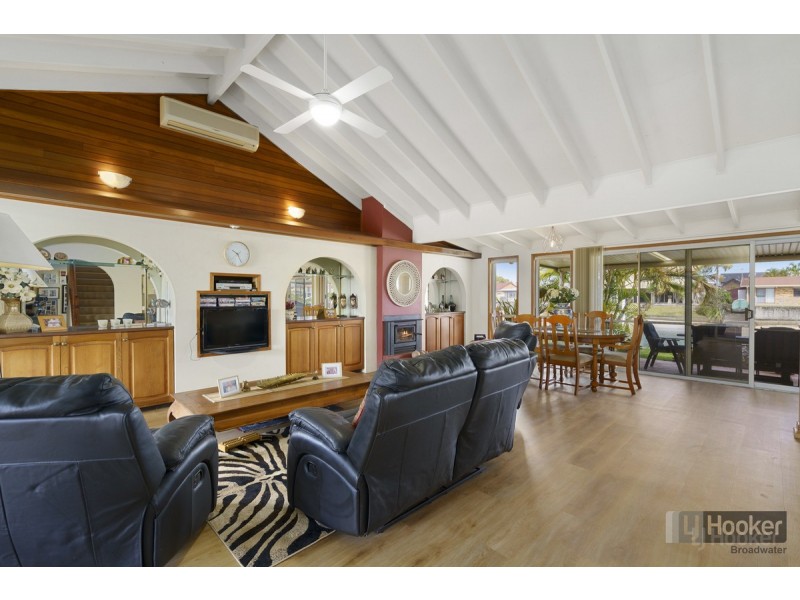 62 Oxley Drive, Paradise Point QLD 4216