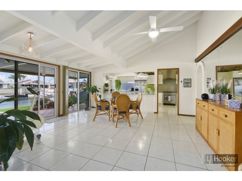 62 Oxley Drive, Paradise Point QLD 4216