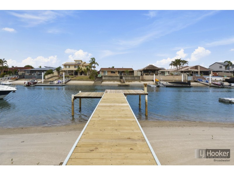 62 Oxley Drive, Paradise Point QLD 4216