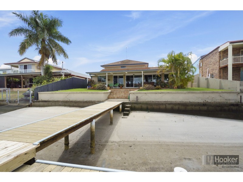 62 Oxley Drive, Paradise Point QLD 4216