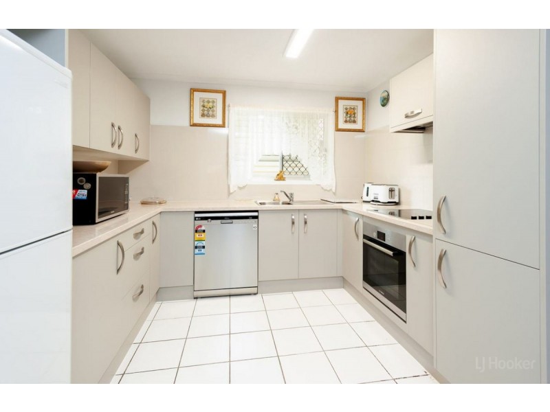 1/40 Milton Avenue, Paradise Point QLD 4216