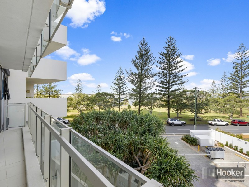 305/230 Marine Parade, Labrador QLD 4215