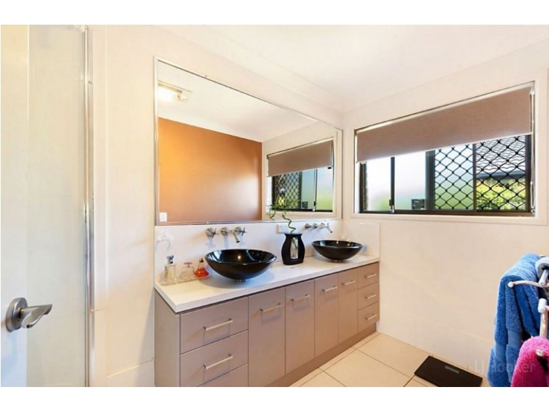 1/141 Central Street, Labrador QLD 4215