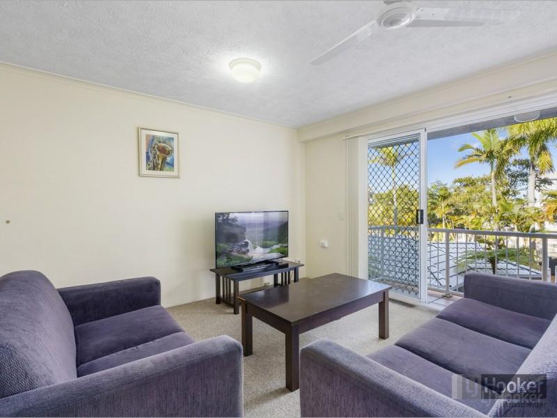 10/12 Whiting Street, Labrador QLD 4215