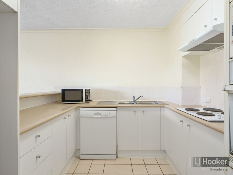 10/12 Whiting Street, Labrador QLD 4215