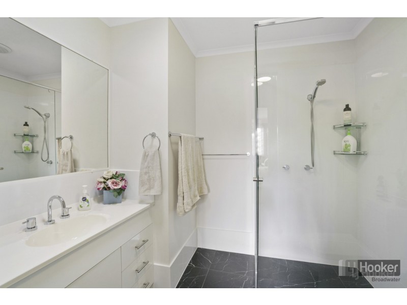 14/447 Pine Ridge Road, Runaway Bay QLD 4216