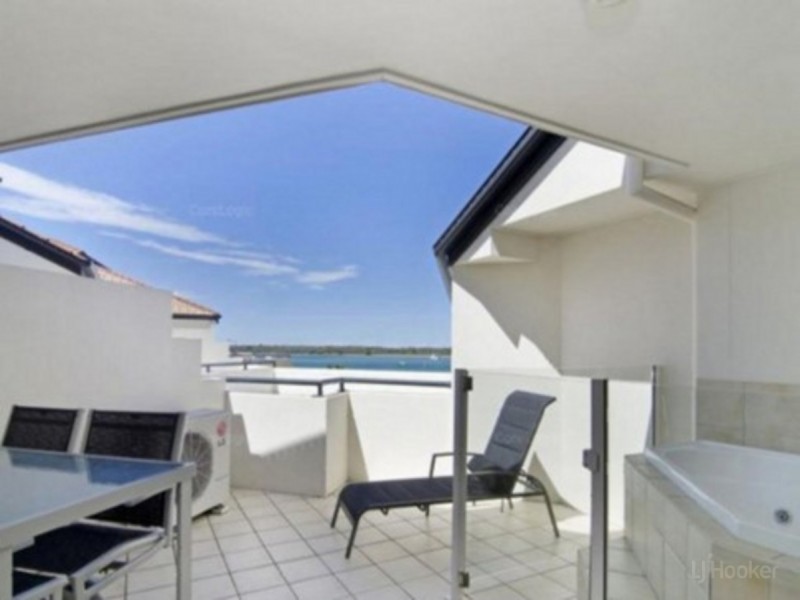 306/392-398 Marine Parade, Labrador QLD 4215