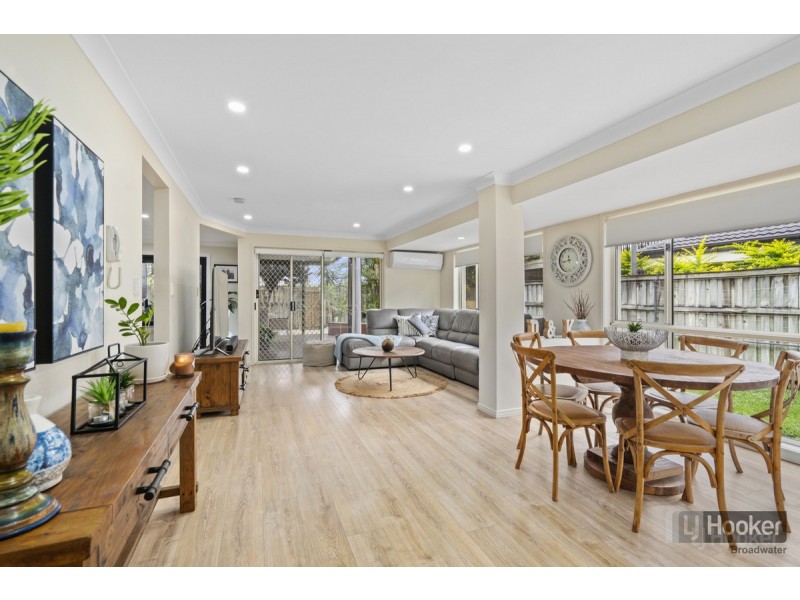 80/88-98 Limetree Parade, Runaway Bay QLD 4216