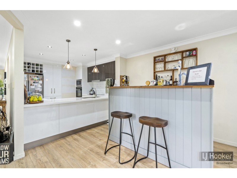 80/88-98 Limetree Parade, Runaway Bay QLD 4216