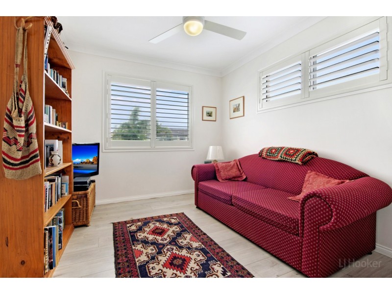 2/8 Rosalind Avenue, Paradise Point QLD 4216