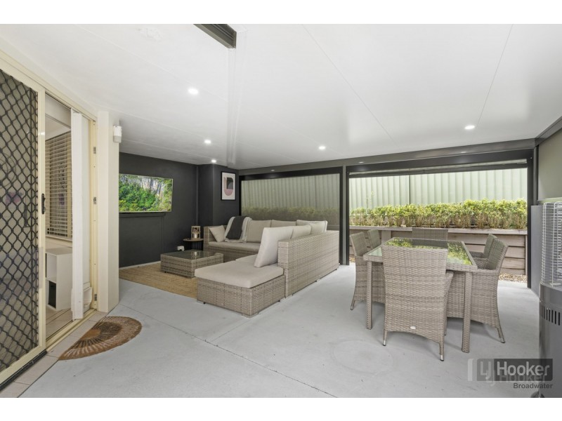 2/4 Joshua Close, Arundel QLD 4214