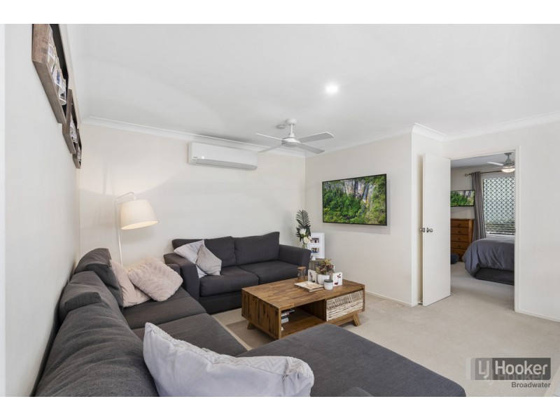 2/4 Joshua Close, Arundel QLD 4214