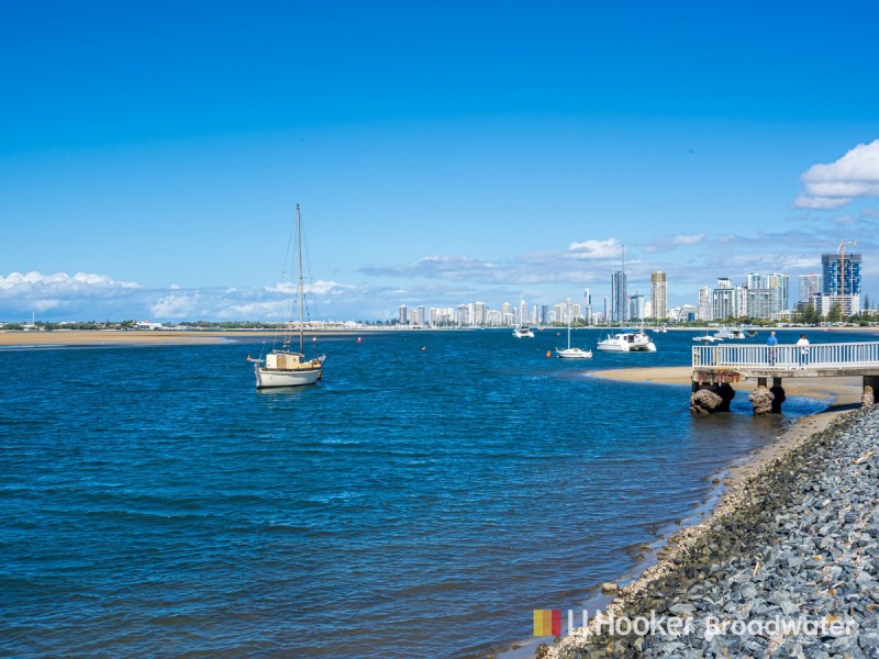 5/272 Marine Parade, Labrador QLD 4215