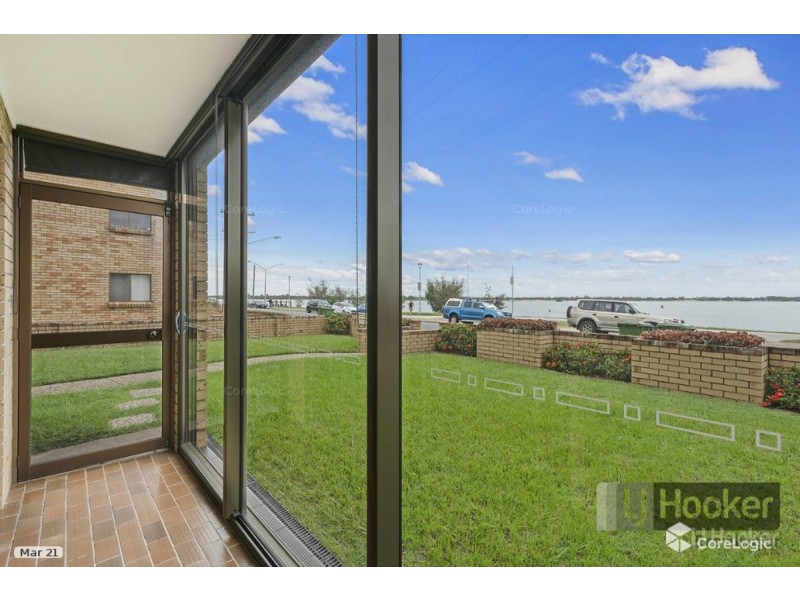 1/250 Marine Parade, Labrador QLD 4215