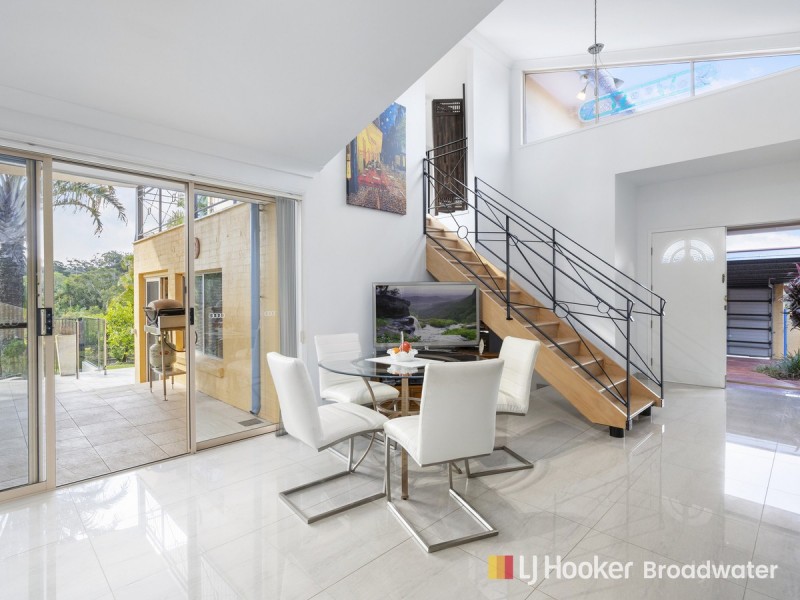 12 Grimsdyke Court, Molendinar QLD 4214