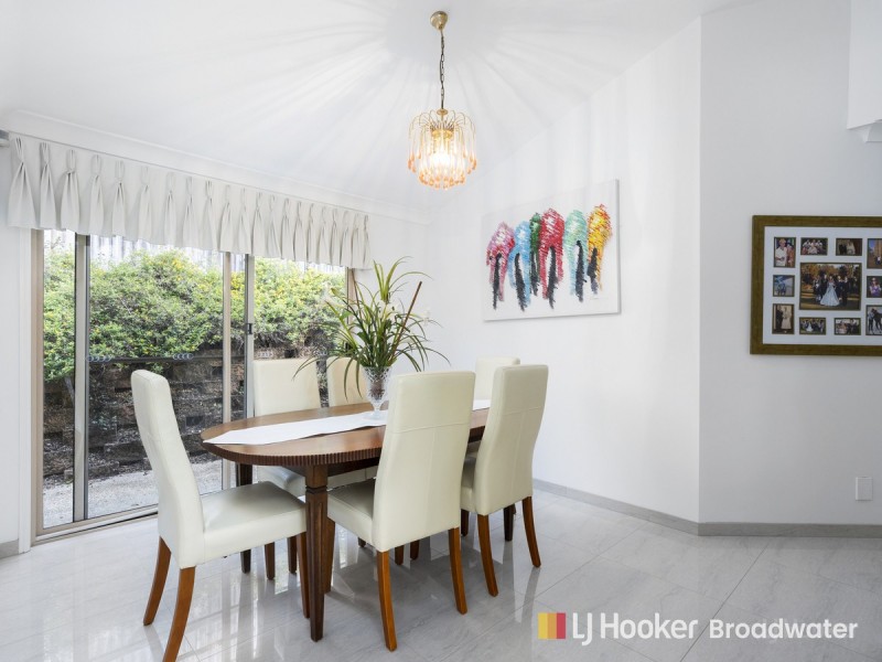 12 Grimsdyke Court, Molendinar QLD 4214